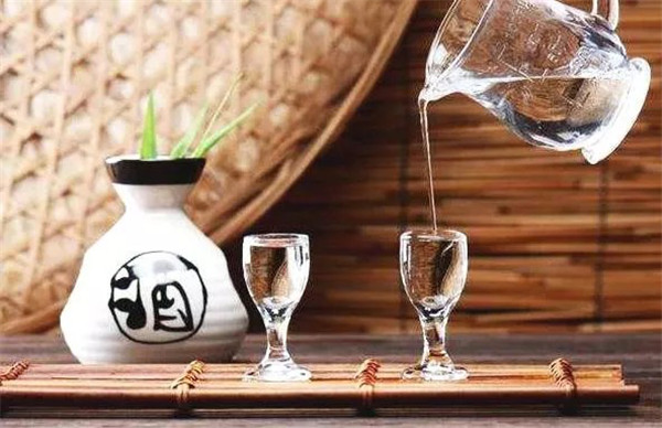 中秋酒禮丨月已滿，杯莫空，佳節(jié)有酒萬(wàn)事足！509.jpg